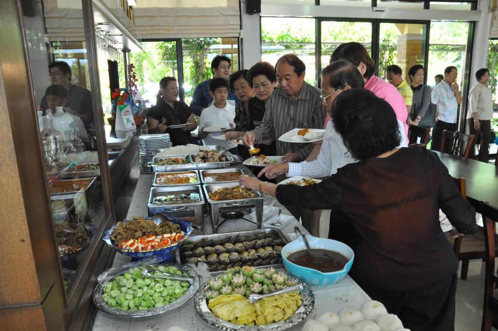 Maeklong Marina Resort Ratchaburi Dış mekan fotoğraf
